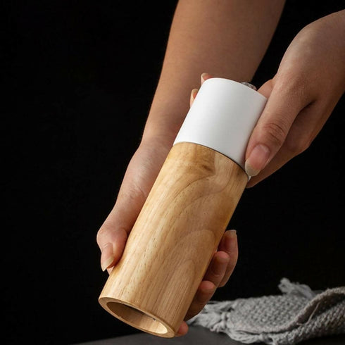 Modern Portable Refillable Pepper Millwood Pepper Shaker - White