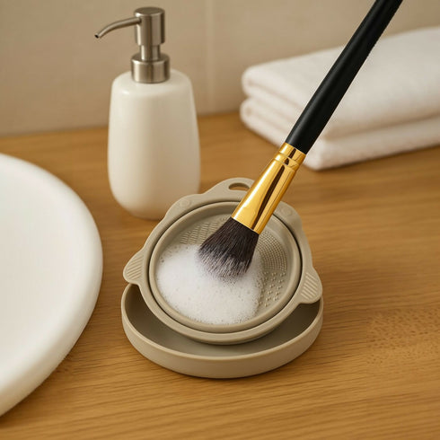 Silicone Makeup Brush & Sponge Cleaning Bowl - Collapsible Bowl Design