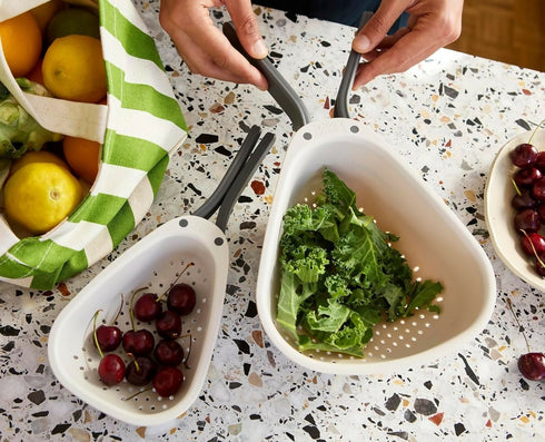Droplet Compact Colander with Folding Handles