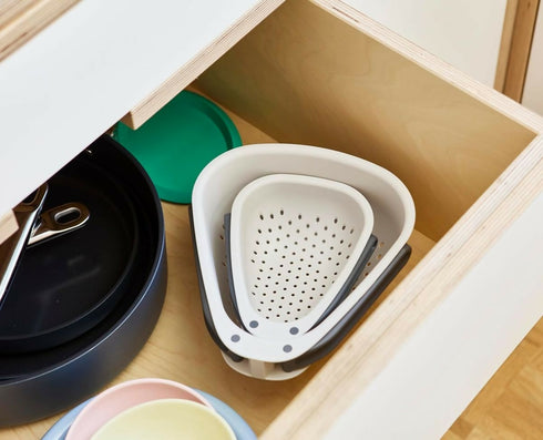 Droplet Compact Colander with Folding Handles